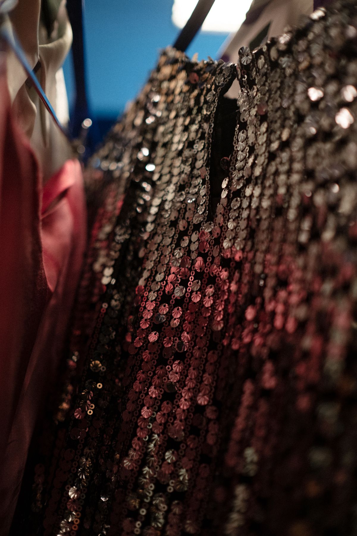 Sequin Fabric for Evening Gowns – Design and Sourcing Guide for Fashion Brands